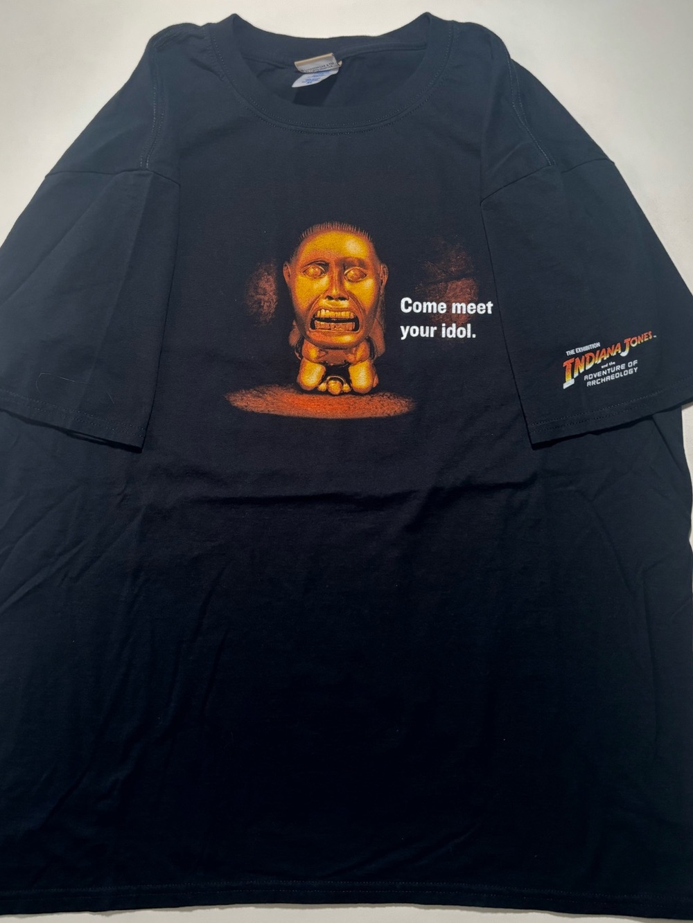 (RARE) collectors Indiana Jones iconic golden idol graphic movie promotion shirt
